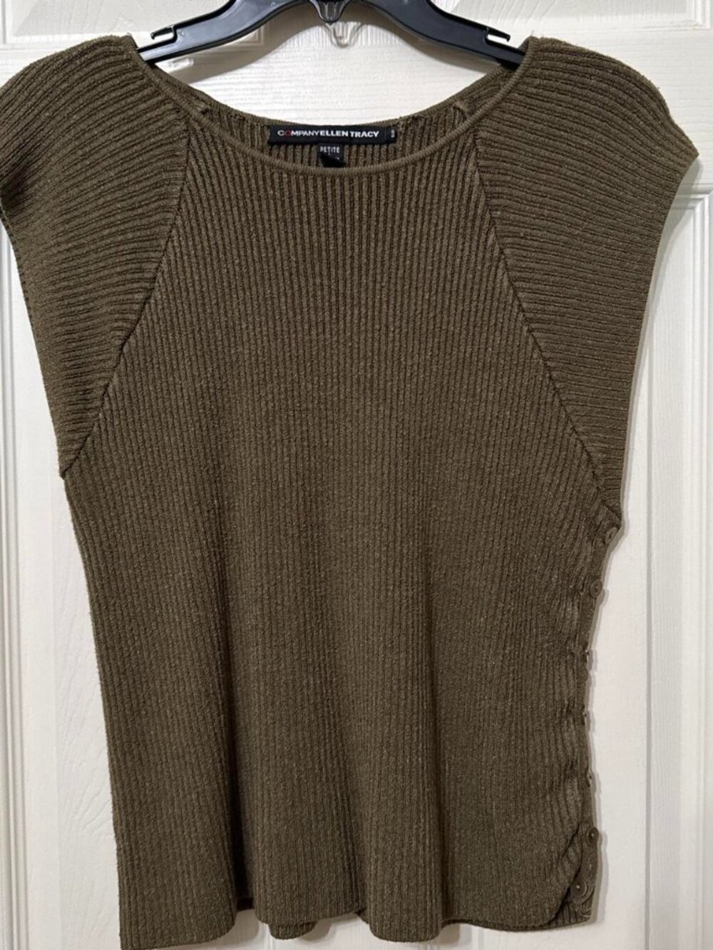 Ellen Tracy Petite L olive green sleeveless sweater top #summer #vest